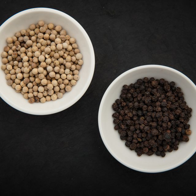 2. White Pepper& Black Pepper.